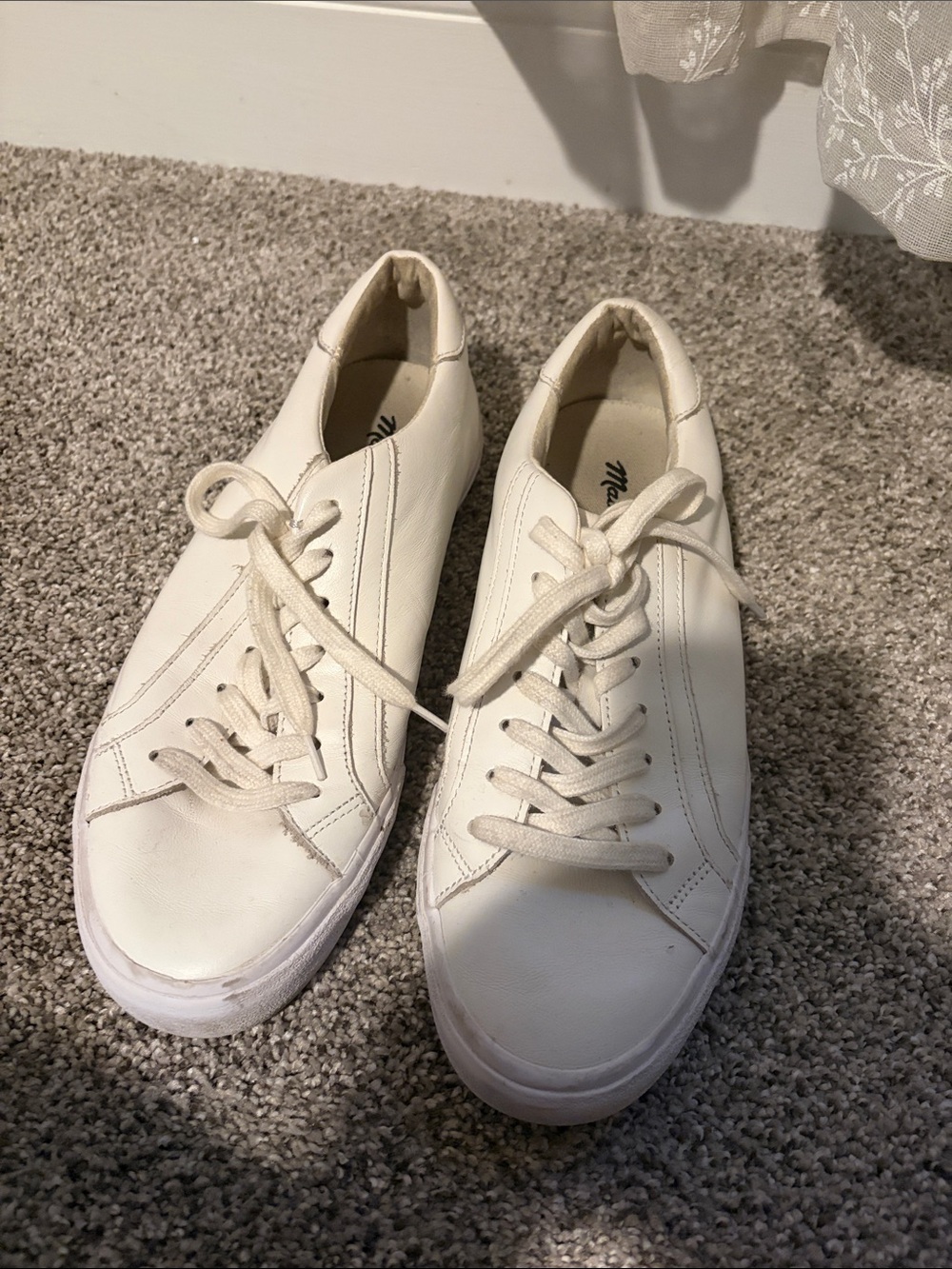 Madewell Women’s Worn Casual Lace-Up Sneakers